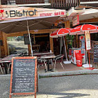 Le Bistrot inside