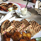 Taverna la Calinescu food