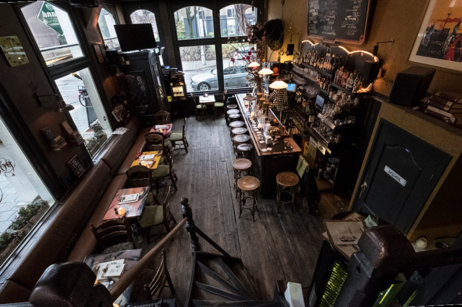restaurant image