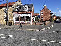 Cottage Tea Rooms outside