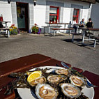 Moran's Oyster Cottage inside