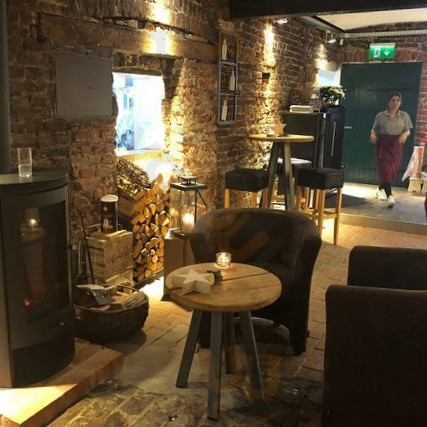 restaurant image
