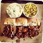 4 Rivers Smokehouse food