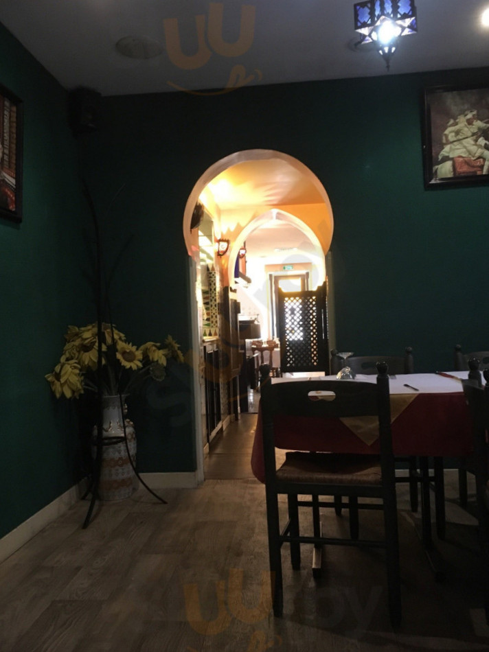restaurant image