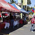 Chamarepas Guate outside