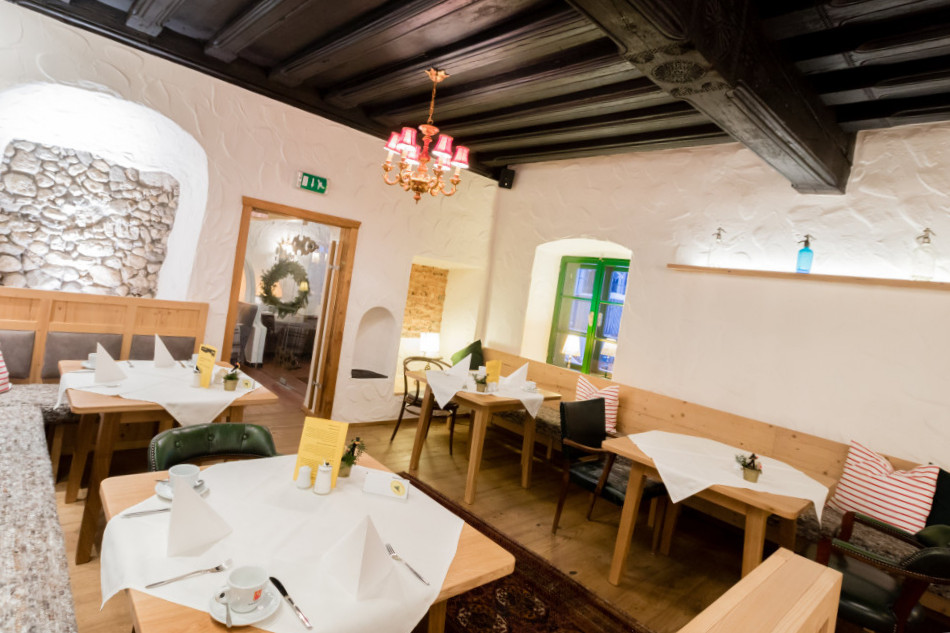 restaurant image