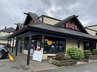 Rnr Diner outside