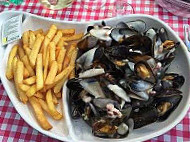 La Bouteille A La Mer food