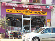 Au Cochon Rouge outside