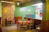 Nonna Cantina e Pizzaria inside