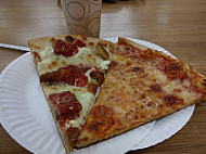 Ned's Pizza food