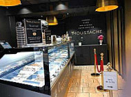 Moustache Artisan Glacier Saint Jean De Luz outside