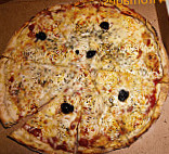 Cigales Pizza food