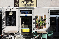 Creperie La Romaine inside