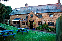 The Inn At Farnborough inside