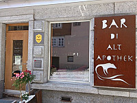 Bar Di Alt Apothek inside