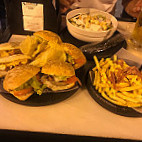 100 Montaditos Carles V food