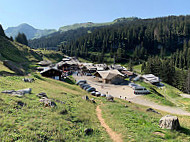 La Terrasse Des Lindarets outside