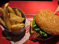 Red Robin Gourmet Burgers food