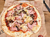 Mod Pizza food