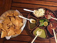 La Botana de Pelicanos food