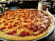 Minsky's Pizza food