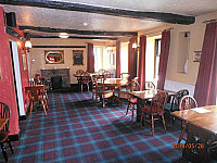 Lindale Inn Pub inside