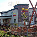 In-n-out Burger outside