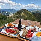 Rifugio Ovovia Monte Gomito food