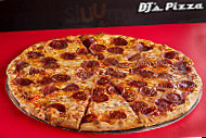 Dj's Pizza inside