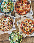 Zigzag Pizza food