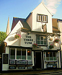 The Three Tuns outside