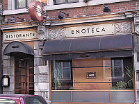 L'enoteca outside