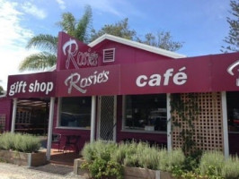 Rosie's Cafe outside