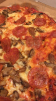 Denneno's Pizza food