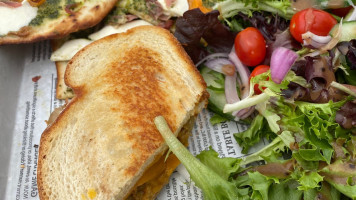 Thames Waterside Bar & Grille food