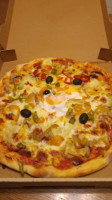 Beverly's Pizzas food