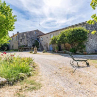 Auberge de Saugras outside