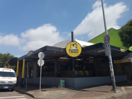 Guzman Y Gomez outside