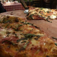 Pizzeria Romana food