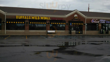 Buffalo Wild Wings outside