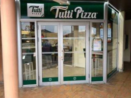 Tutti Pizza Castanet food