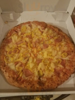 Tornado's Pizza food