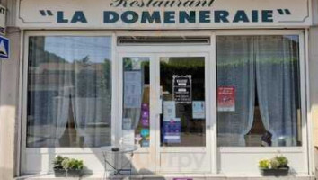 La Domeneraie outside