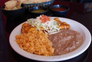 El Molcajete food