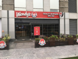 Wendy's outside