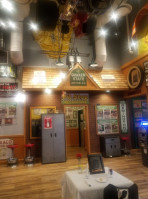 Quaker Steak And Lube food