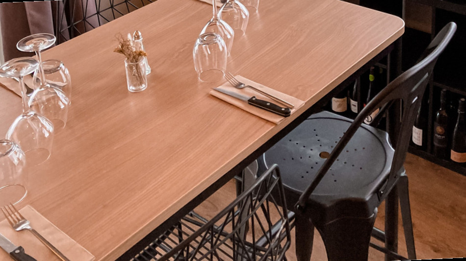 restaurant image