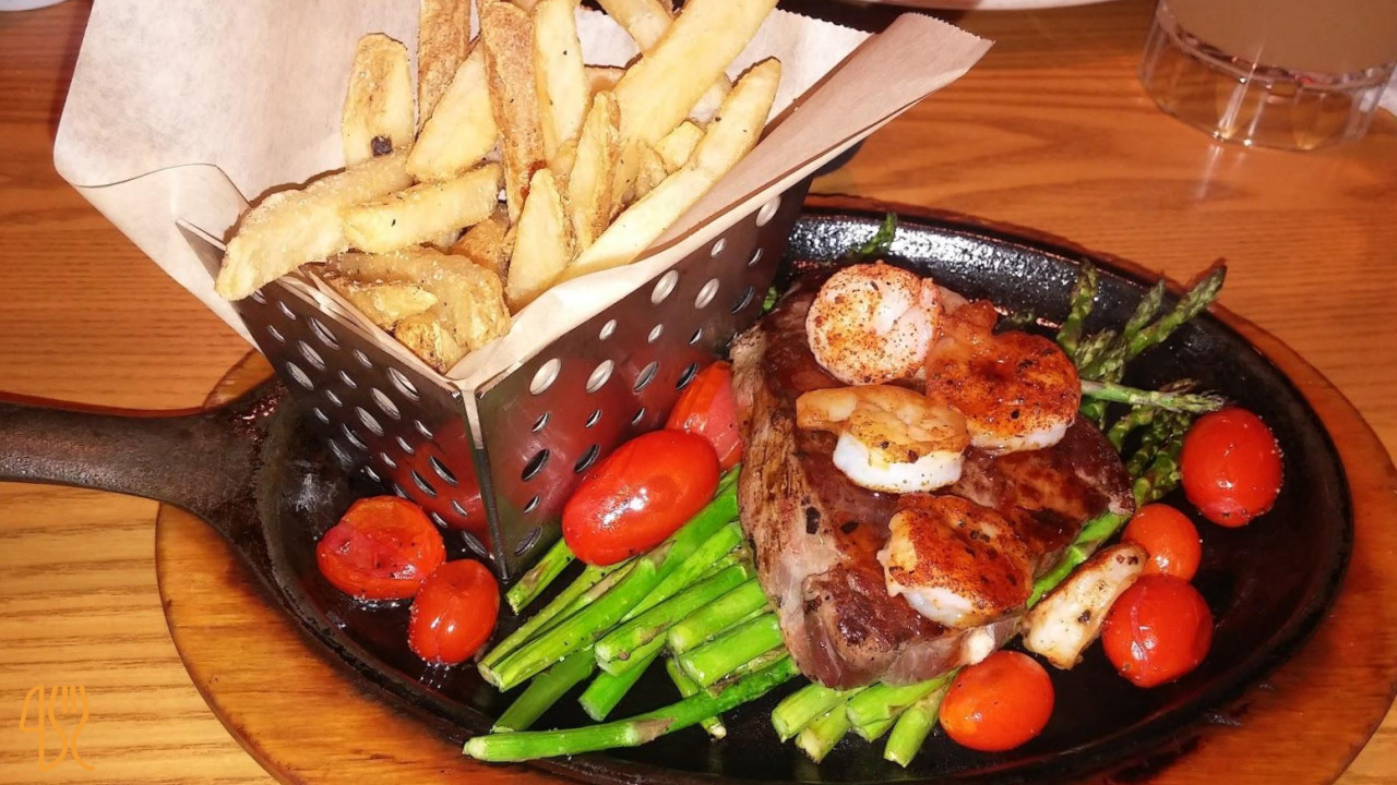 restaurant image