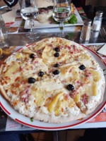 Pizza Du Soleil food